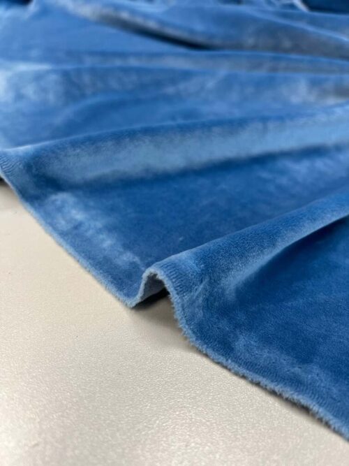 8902 soft veliūras