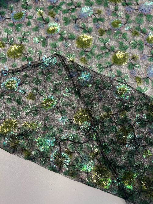 IMG_2666 Gipiūras suvinėtas žvyneliais (12 FB 0007)