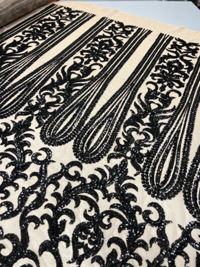 Tiulis su žvyneliais (16 FB 0003)