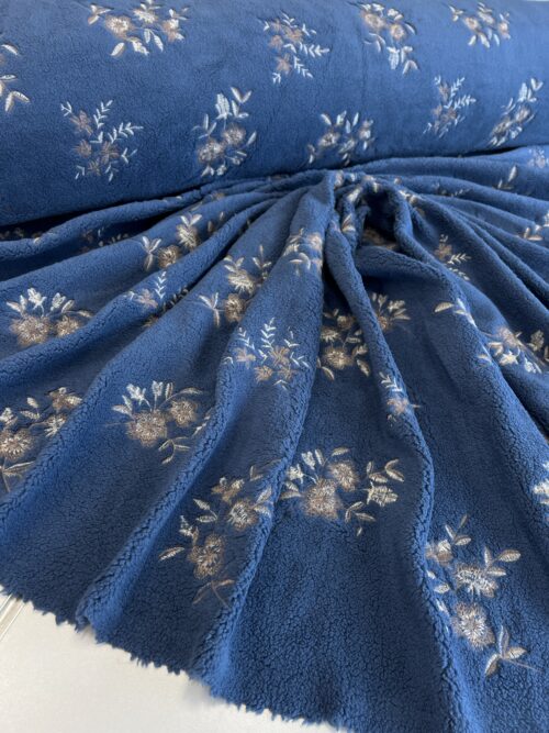 Siuvinėtas “Teddy” audinys (18 KN 0001)