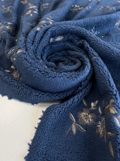 Siuvinėtas “Teddy” audinys (18 KN 0001)