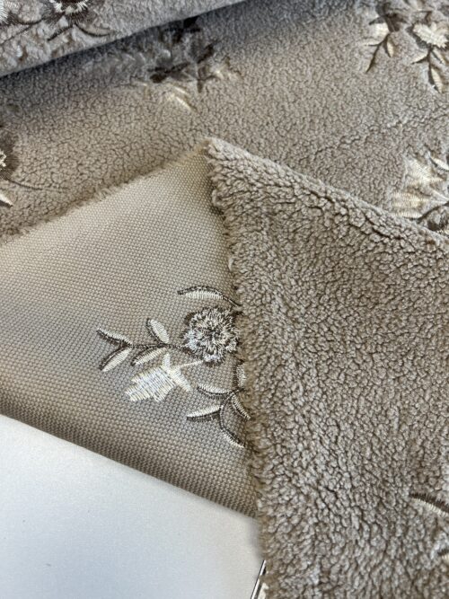 IMG_1421 Siuvinėtas “Teddy” audinys (18 KN 0002)