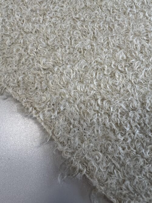 IMG_1551 “Bukle” tipo audinys (24 KN 0002)