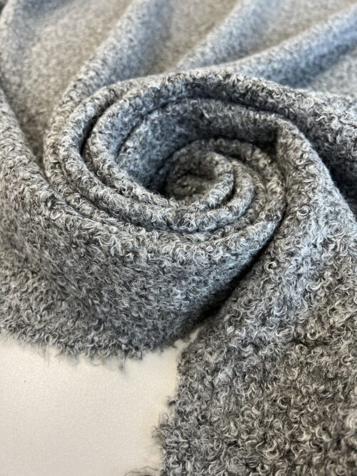 IMG_1573 “Bukle” tipo audinys (24 KN 0003)