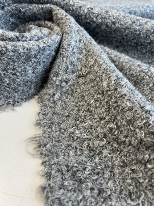 IMG_1574 “Bukle” tipo audinys (24 KN 0003)