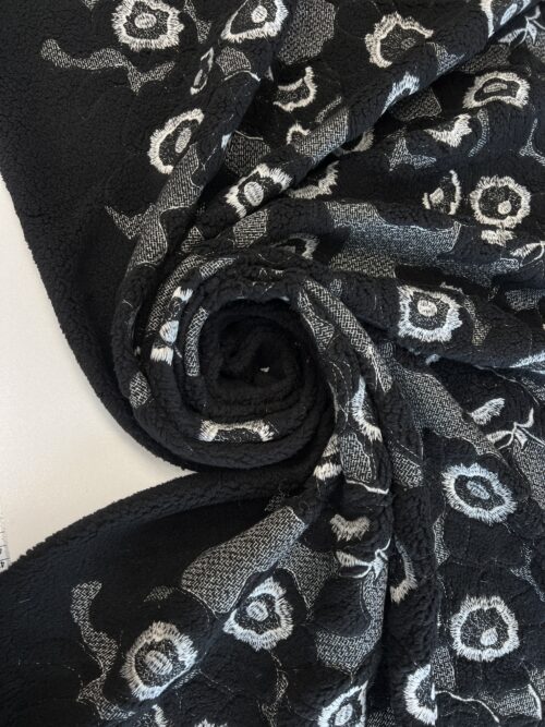 Siuvinėtas “Teddy” audinys (18 KN 0000)