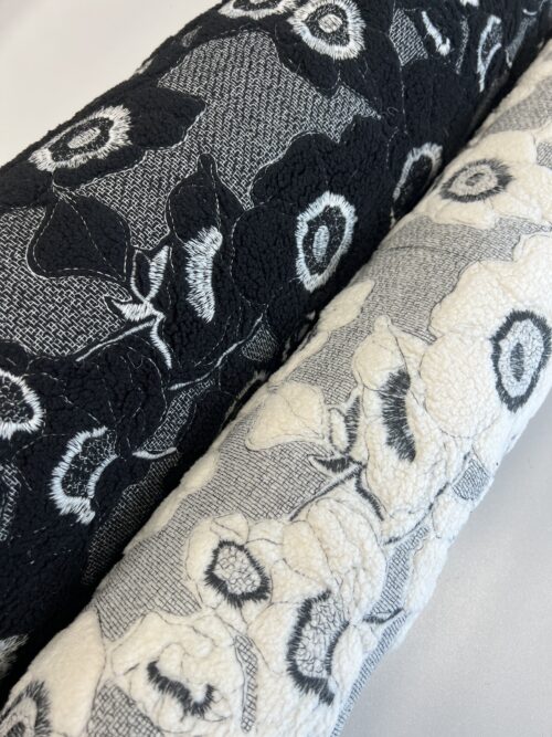 Siuvinėtas “Teddy” audinys (18 KN 0000)