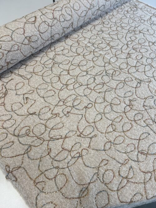 Siuvinėtas bukle audinys (26 KN 0005)