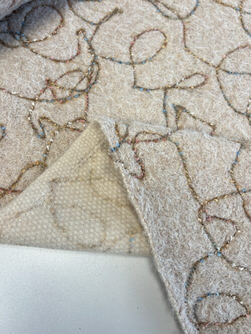 Siuvinėtas bukle audinys (26 KN 0005)