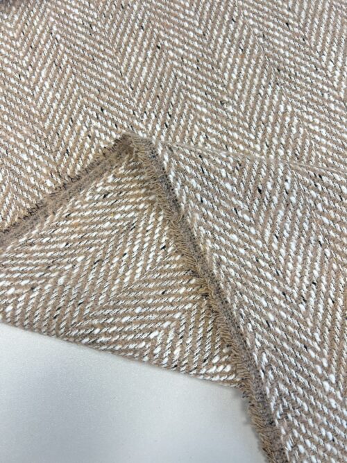 IMG_2757 Audinys su vilna (22 KN 0000)