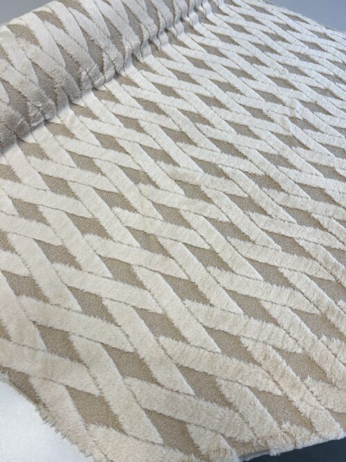 IMG_2768 Dirbtinis kailiukas (24 KN 0004)