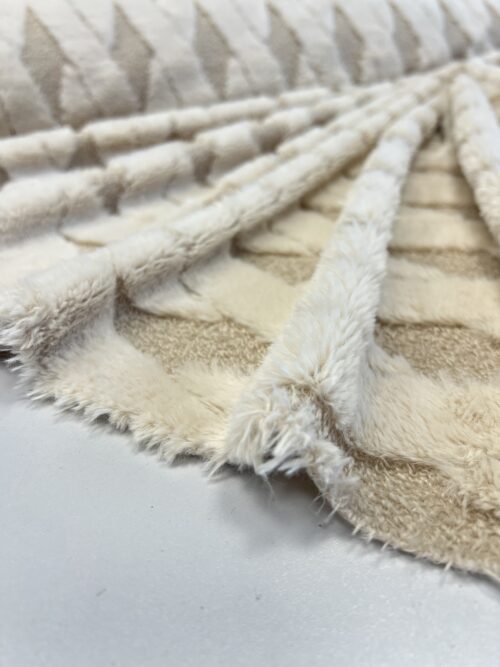 IMG_2772 Dirbtinis kailiukas (24 KN 0004)