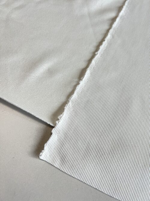 IMG_3964 Trikotažas su pūkeliu (10 ODR 0012)