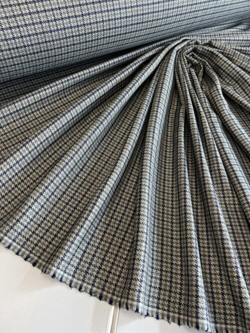 IMG_4561 Tvido audinys su viskoze (9 NEM 0005)