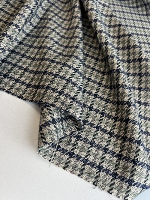 IMG_4564 Tvido audinys su viskoze (9 NEM 0005)